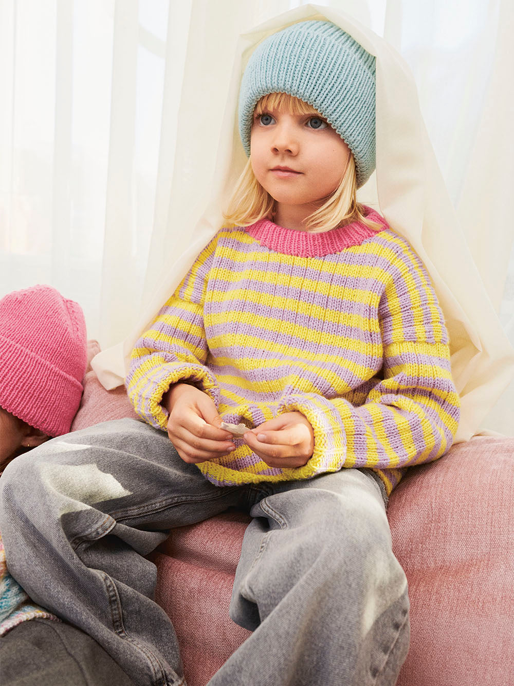 Sandnes opskrift: Enkeltopskrift / Mykt til Barn 2401 / Nr, 2 SEDRICK SWEATER JUNIOR