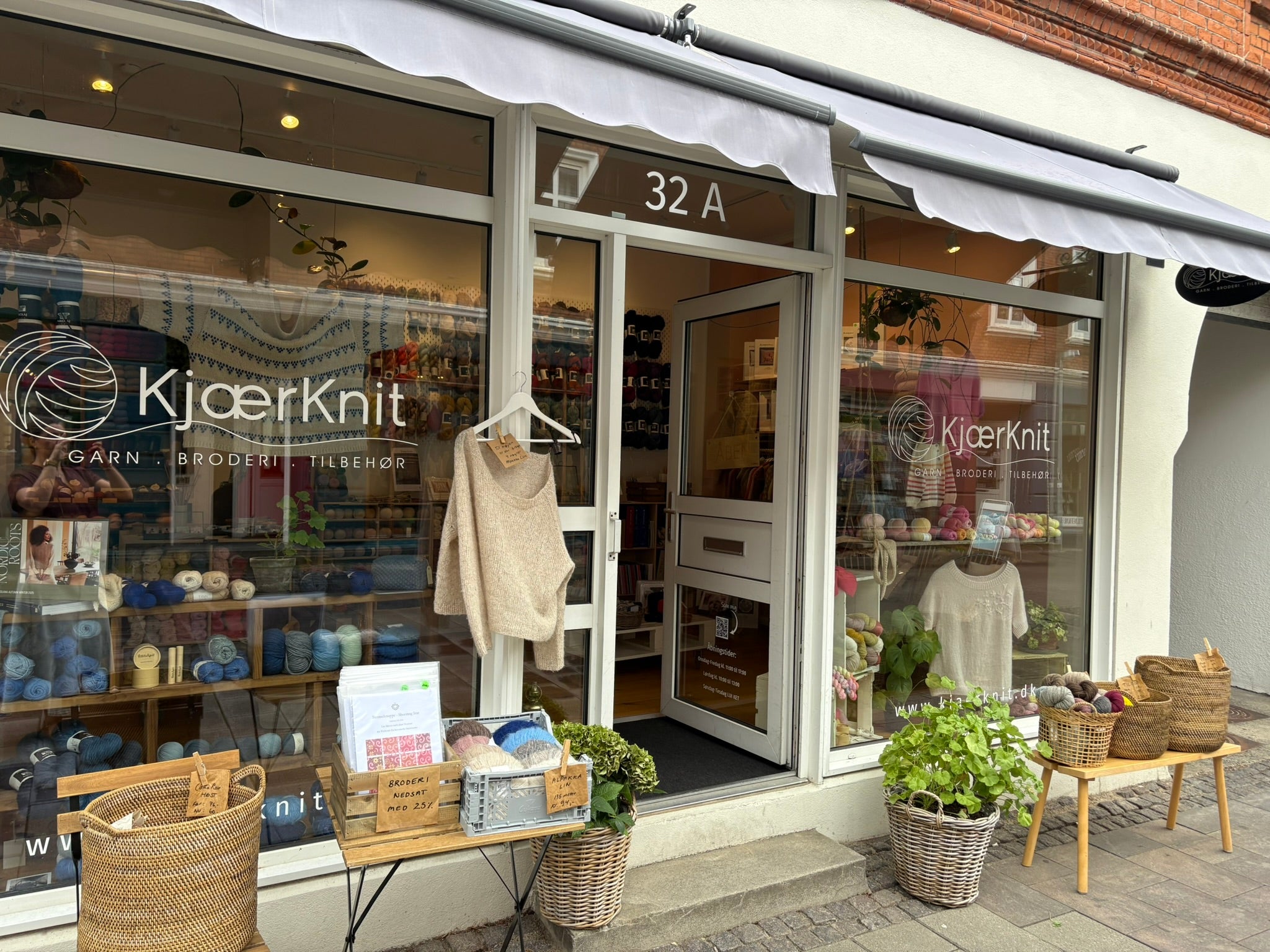 KjærKnit logo