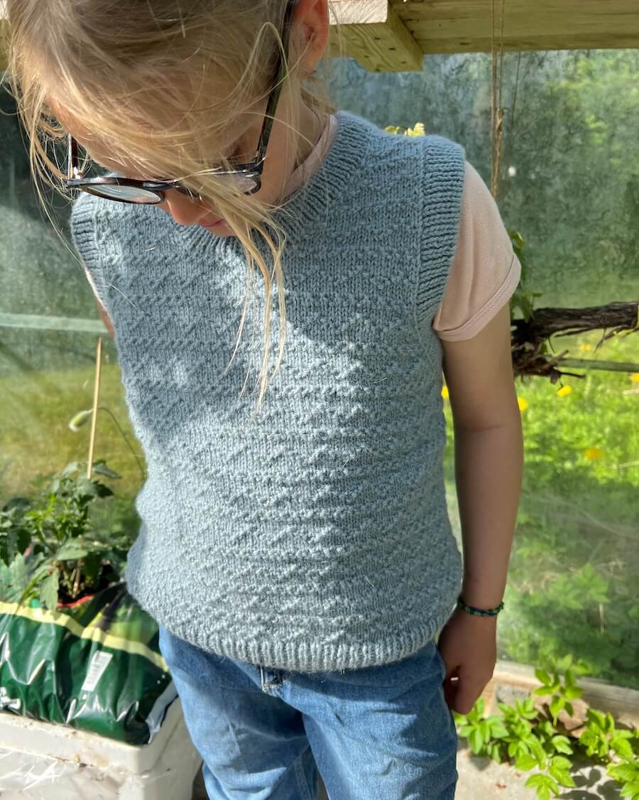 PetiteKnit opskrift - Sille Slipover Junior, papirudgave