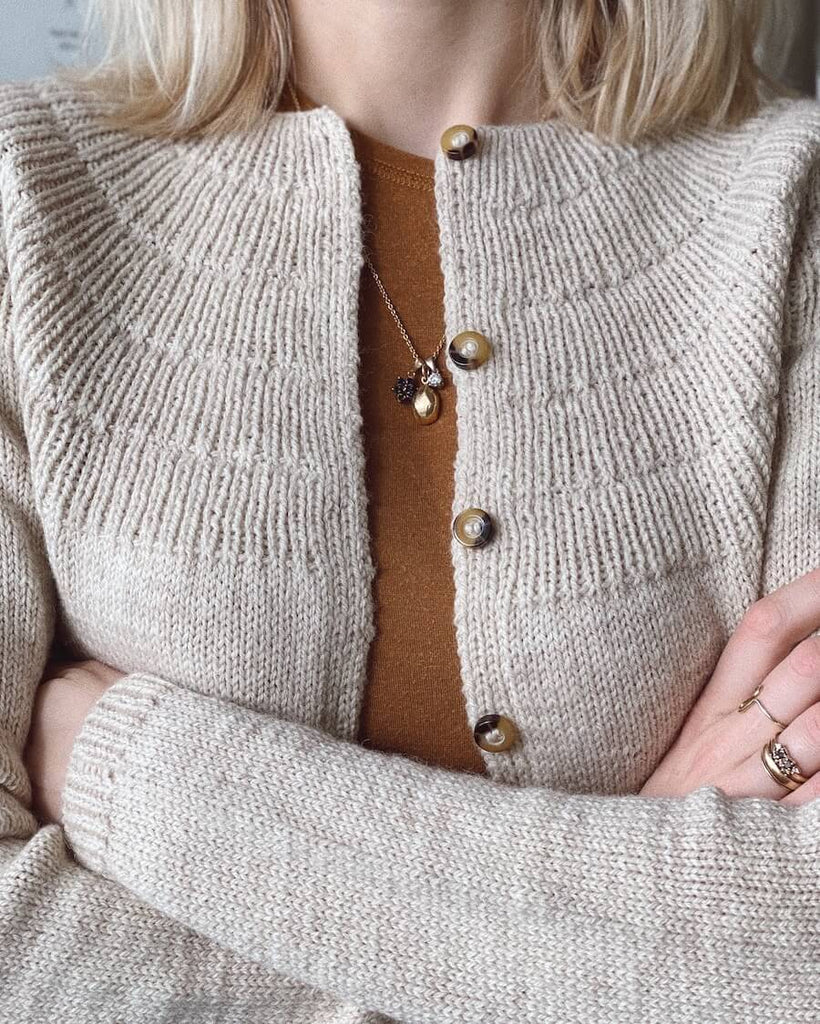 PetiteKnit opskrift - Ankers Cardigan My size, papirudgave