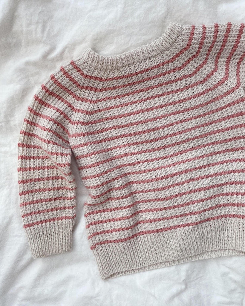 PetiteKnit opskrift - Friday Sweater Mini, papirudgave