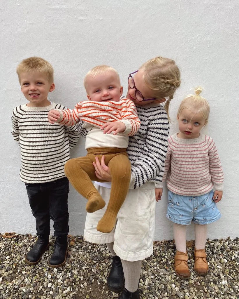 PetiteKnit opskrift - Friday Sweater Mini, papirudgave