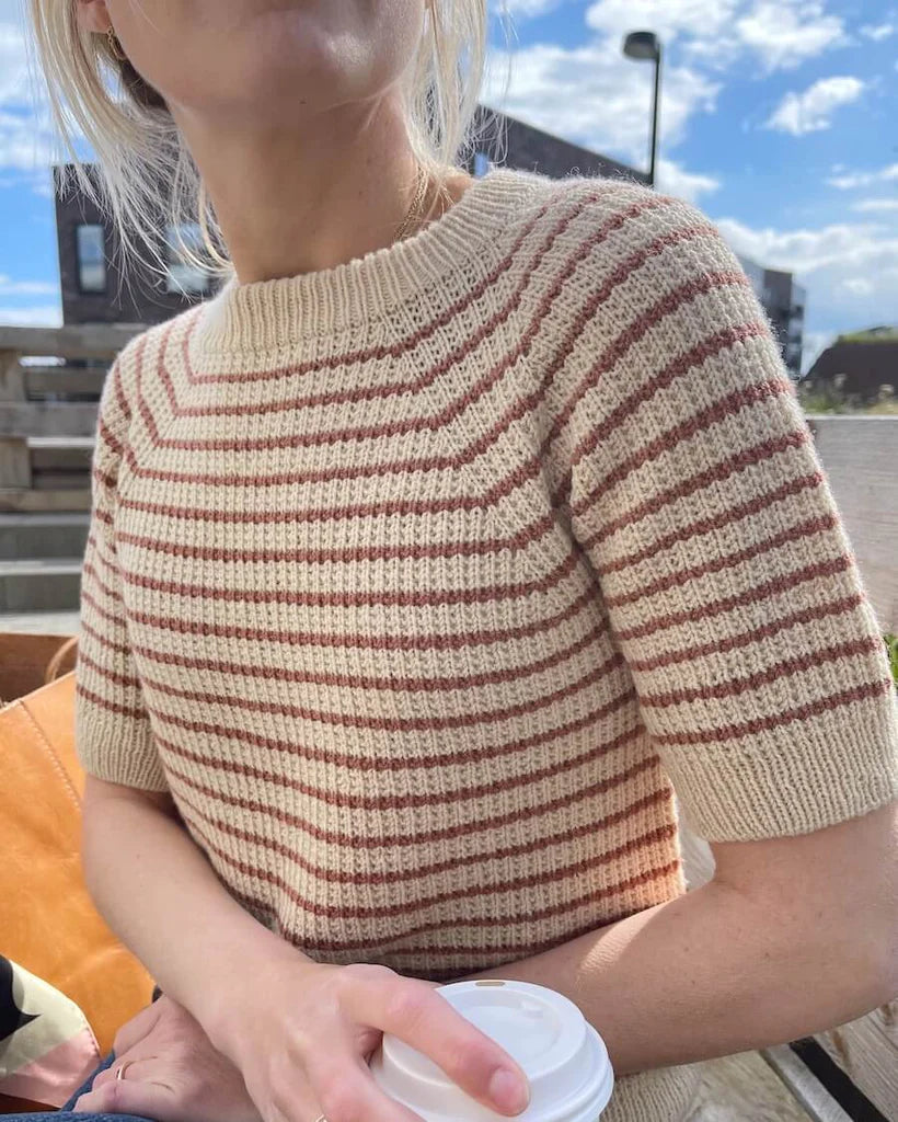 PetiteKnit opskrift - Friday Tee, papirudgave