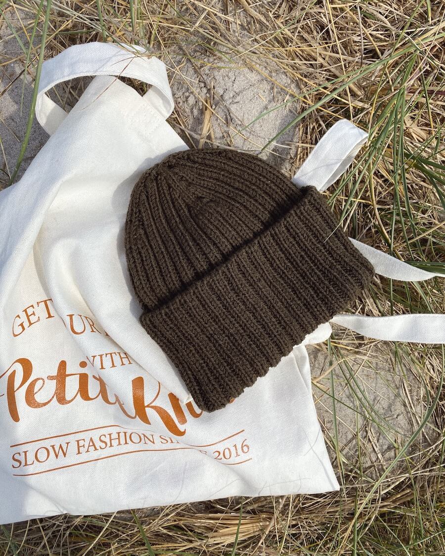 PetiteKnit opskrift - Hipsterhuen, papirudgave