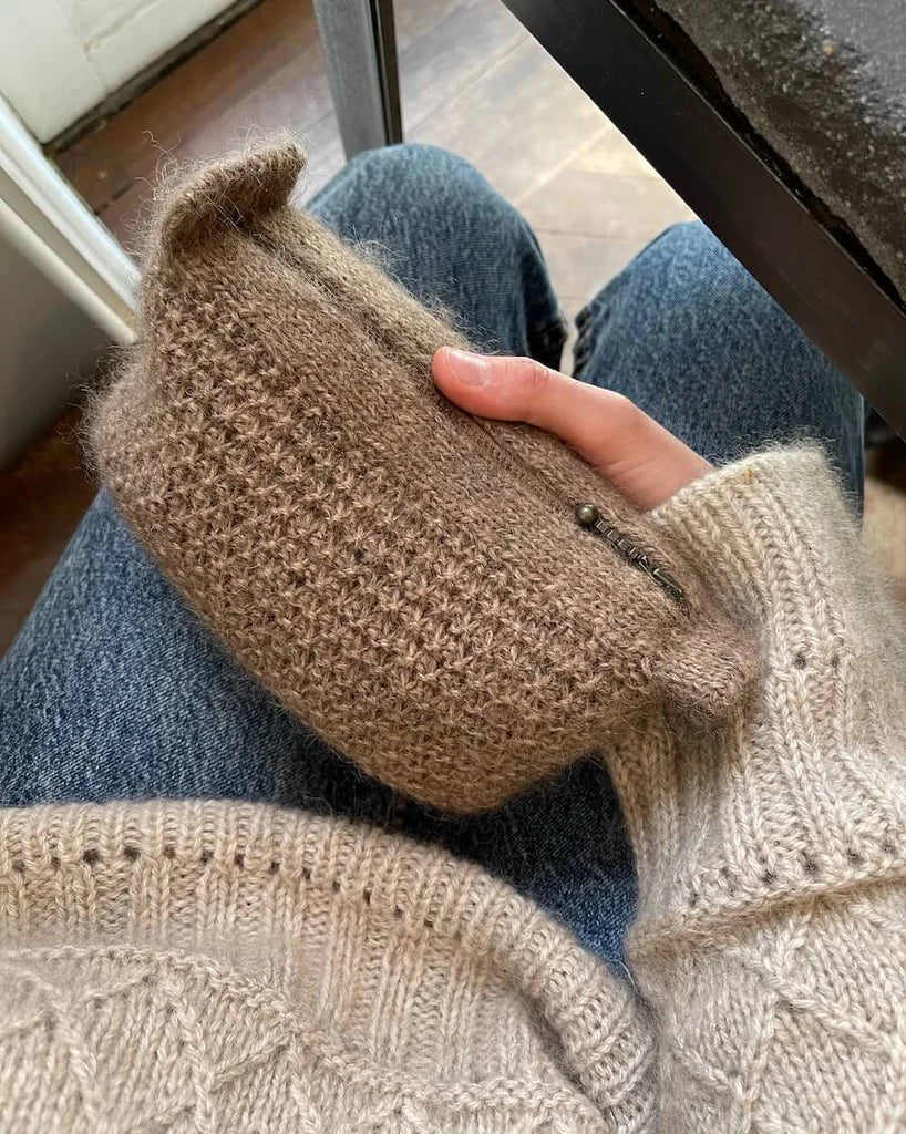 PetiteKnit opskrift - Marie Clutch, papirudgave