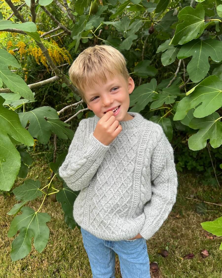PetiteKnit opskrift - Moby Sweater Mini, papirudgave