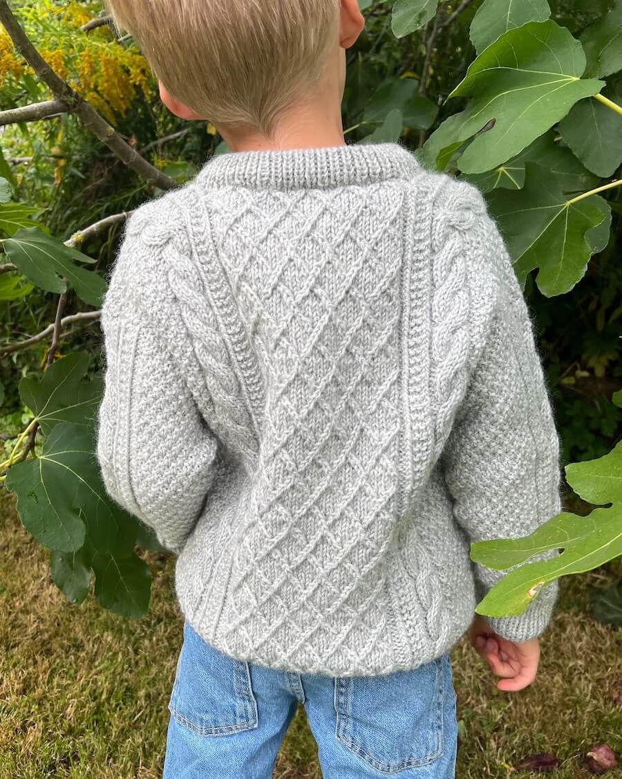 PetiteKnit opskrift - Moby Sweater Mini, papirudgave
