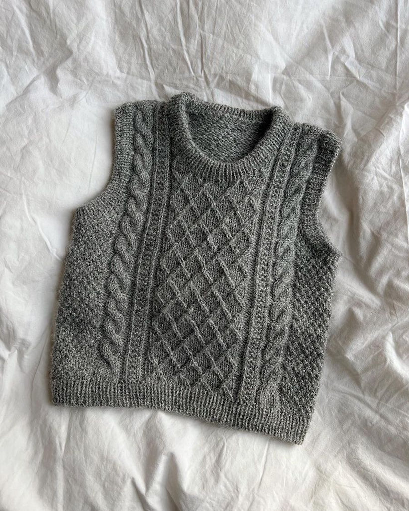 PetiteKnit opskrift - Moby Slipover Baby