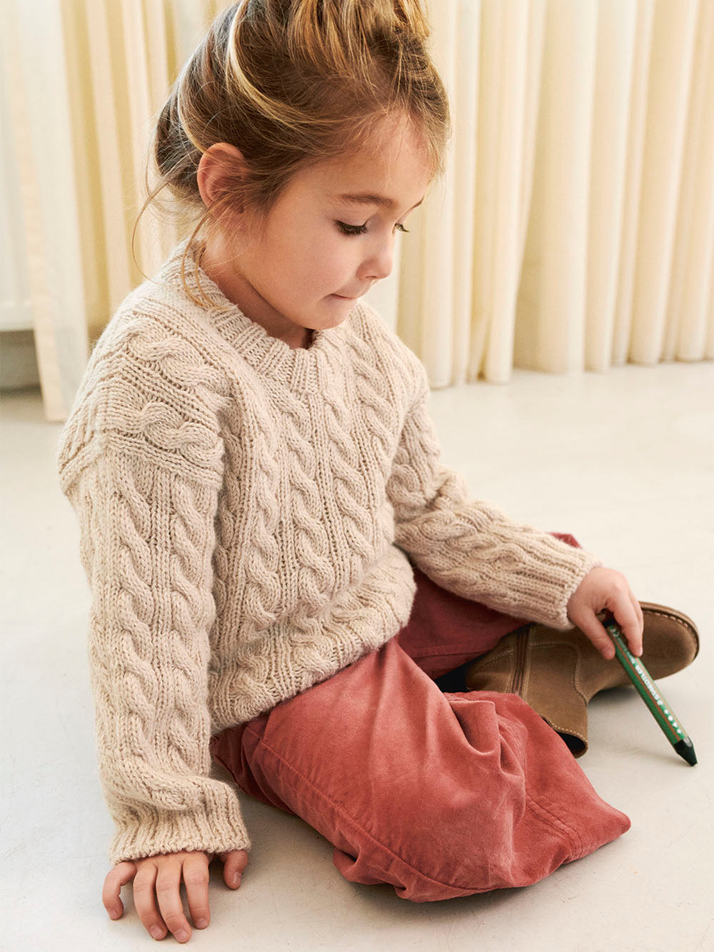 Sandnes opskrift: Enkeltopskrift / 2401 Mykt til Barn / Nr. 1A Bonnie sweater junior