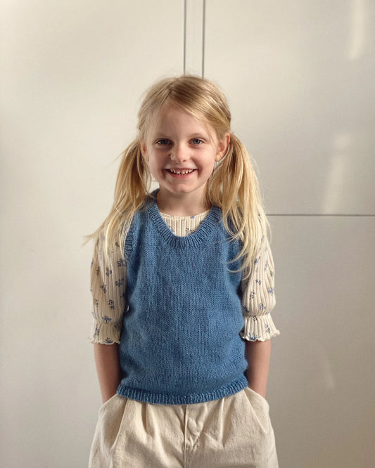 PetiteKnit opskrift - Stockholm Slipover Mini, papirudgave