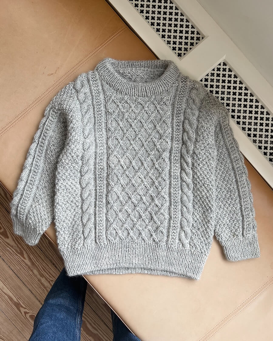 PetiteKnit opskrift - Moby Sweater Mini, papirudgave